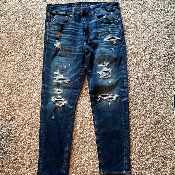 AEO distressed jeans/Move-Free Athletic Airflex - Picture 2 of 6